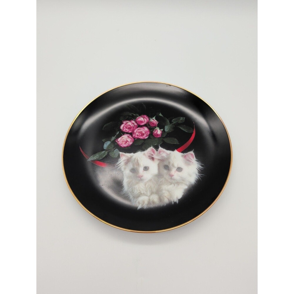PEEKABOO Plate Coming Up Roses Richard Stacks Danbury White Kittens Pink Cat